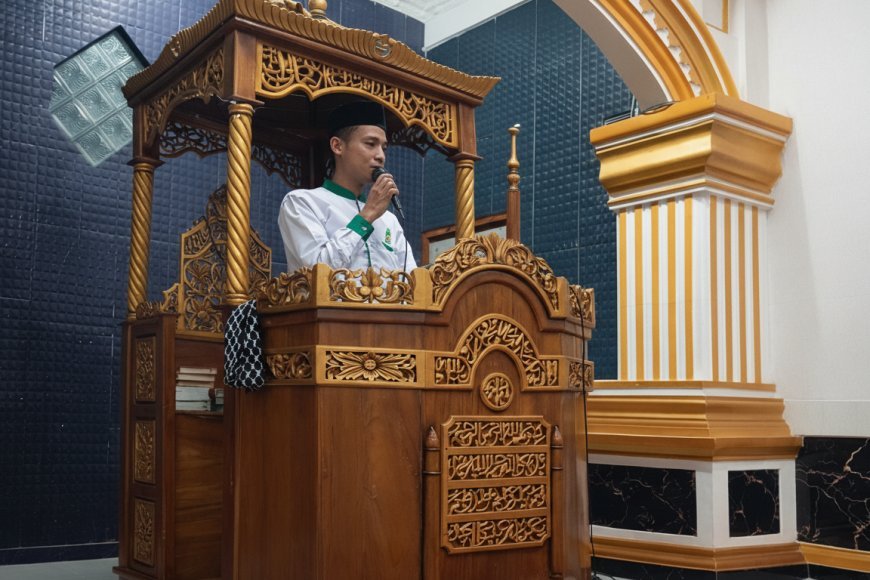 Kader Rijalul Ansor Toraja Raya Kupas Makna Istiqamah Ramadan di Masjid Jami' Madandan