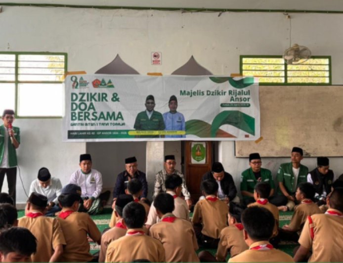 Peringati Harlah ke-92, GP Ansor Toraja Raya Ajak Siswa MTsN 1 Tana Toraja Dzikir dan Doa Bersama